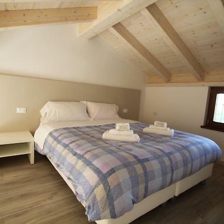 La Casa Bianca Loc.Turistica Lejlighed Peschiera del Garda Eksteriør billede